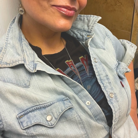 Meet your Posher, Jennifer - Picture 1 of 1